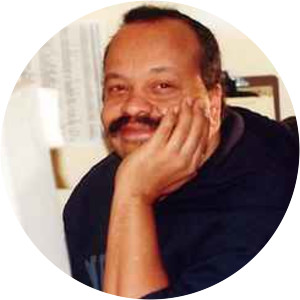 Welton Gite - Bassist