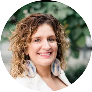 Wendy Leo Moore - Author