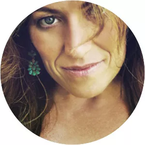 Wendy MacIsaac - Musical artist