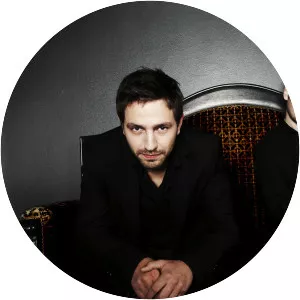 Wenzell & Bugge - Musical group