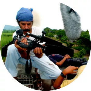 Which Way Home - 2009 ‧ Documentary ‧ 1h 30m