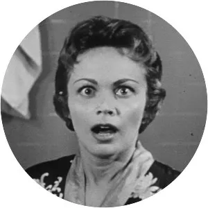 While the City Sleeps - 1956 ‧ Drama/Black and white ‧ 1h 40m