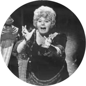 Whoever Slew Auntie Roo?