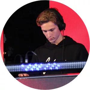 William Lenart - Football player