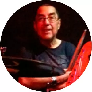 Willy Cavada Musician