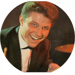 Willy Lewis Musician