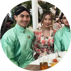 Wiratama Hadi Ramanto Pratikto - Siti Hutami Endang Adiningsih's son