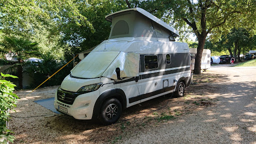 Wohnmobilvermietung rentcamper.at - Recreational vehicle rental agency in Kramsach, Austria