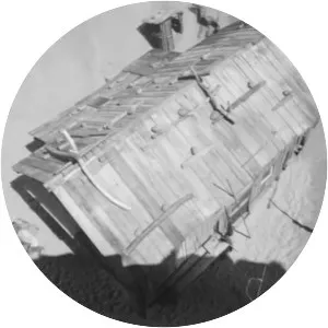 Woman in the Dunes - 1964 ‧ Drama/Thriller ‧ 2h 27m