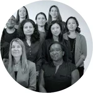 Woman Reading a Letter - Painting by Johannes Vermeer