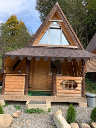 Wood life - Cottage in Mykulychyn, Ukraine