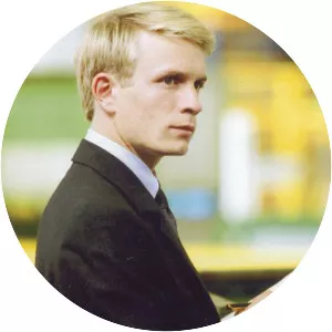 Work Hard, Play Hard (Violence des échanges en milieu tempéré)