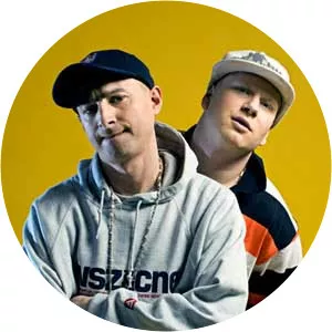 WSZ/CNE - Musical group