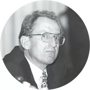 Wulf-Henning Roth - Jurist