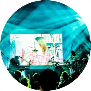 WUMAN - Musical group