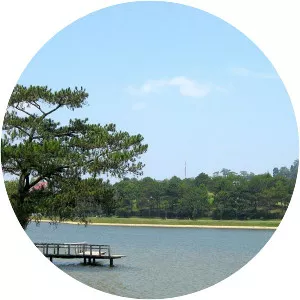 Xuan Huong Lake