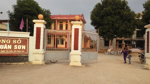 Xuan Son Commune People's Committee