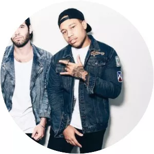 Xuitcasecity - Musical group