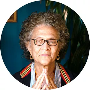 Yaasmyn Fula photograph