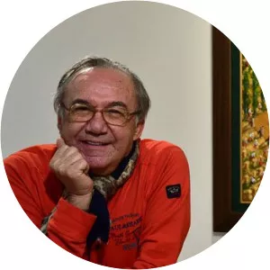 Yalçın Gökçebağ