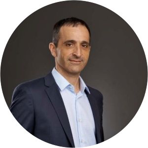 Yanay Ofran photograph