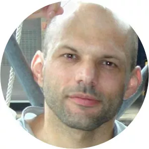 Yannis Bakos photograph