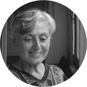 Yaprak Zihnioğlu - Author