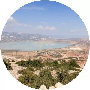 Yarışlı Lake (Yarışlı Gölü)