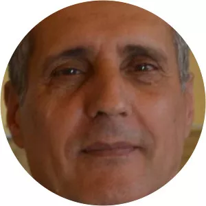 Yassine Essid - Historian