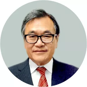 Yasuhiro Kajiwara - Politician