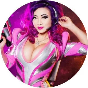 Yaya Han