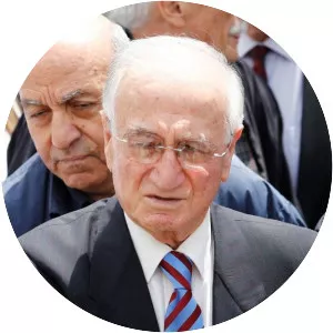 Yekta Güngör Özden