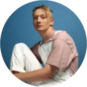 Yellow Days - Musical artist