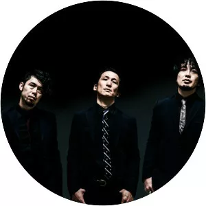 Yellow Studs - Musical group