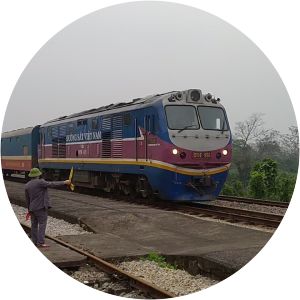 Yên Xuân railway station