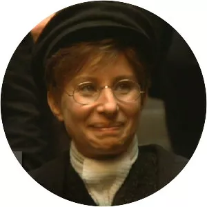 Yentl - 1983 ‧ Drama/Romance ‧ 2h 13m