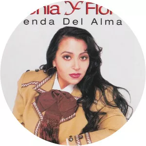 Yesenia Flores - Singer