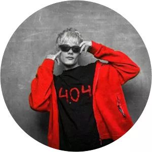 ЮГ 404 - Musical artist