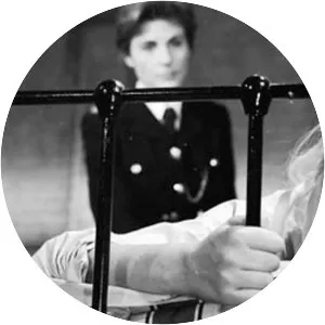 Yield to the Night - 1956 ‧ Drama/Crime ‧ 1h 39m