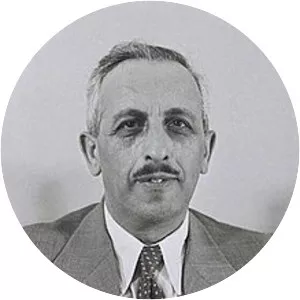 Yitzhak Kariv - Political figure