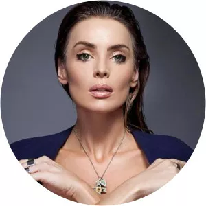Yoanna House