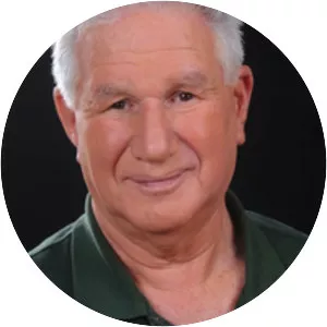 Yoav Gelber - Professor