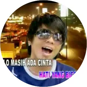 Yochen Amos - Musical artist