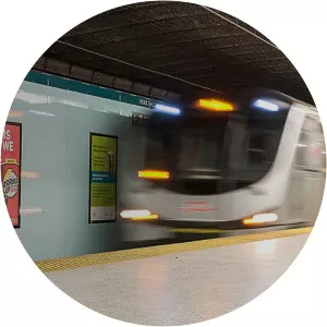 Yonge St at York Mills Rd