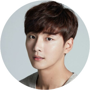Yoon Shi-yoon - South Korean actor