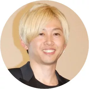 Yoshifumi Naoi - Bassist