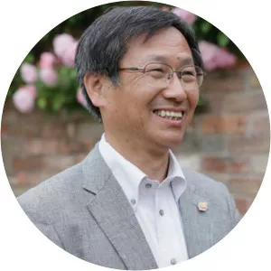 Yoshihiro Ueda photograph