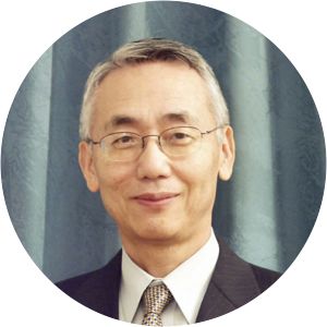 Yoshio Utsumi - Japanese Politician