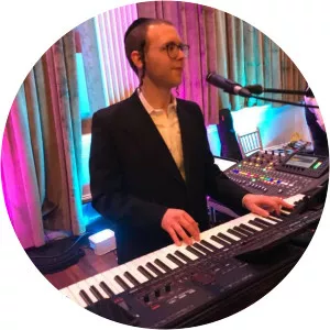 Yossi Shtendig - Musical artist