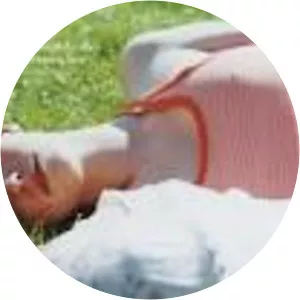 You must be sisters - Novel by Deborah Moggach